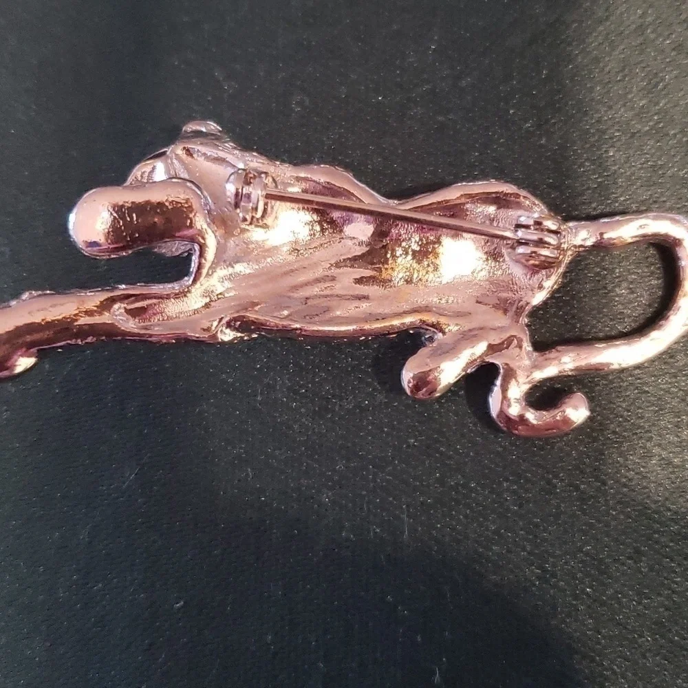 Jaguar Cat pin Vintage